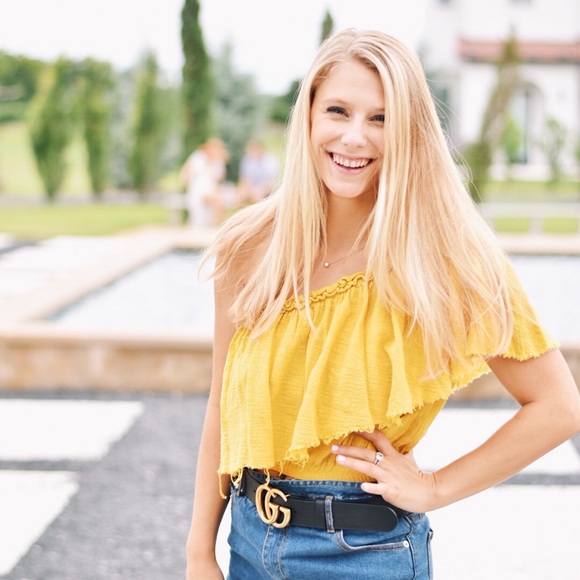 Meet your Posher, Sloane - Picture 1 of 1